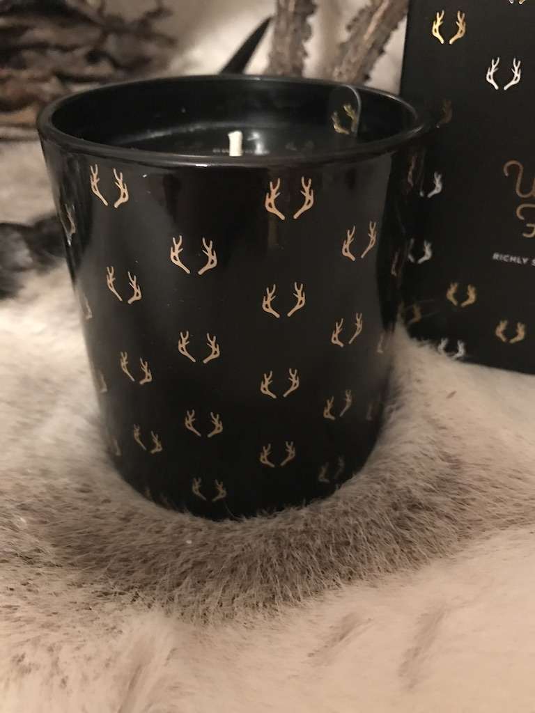 DUFTKERZE VON DW HOME KULTMARKE -WINTER FROST, SCHWARZES GLAS MIT GESCHENKBO