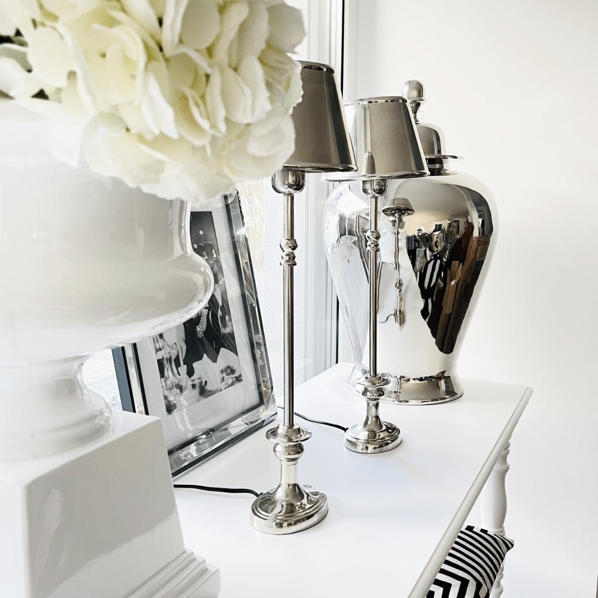 Tischlampe silber Metall Aluminium Lampenschirm oval 54 cm – Flourou Luxury  Interior Design & Art