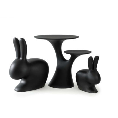 Qeeboo rabbit chair Hasenstuhl von qeeboo schwarz Hasenstuhl Design-Objekt Hasen Stuhl für den Außenbereich