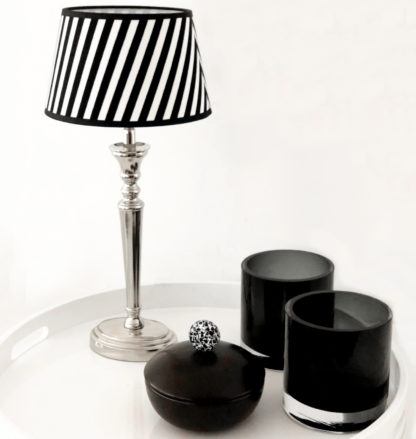Lampenschirm schwarz weiß gestreift fein gestreift Stoff rund edel schwarz weiß 20 cm 35 cm Lampenschirm für verschiedene Lampenfüße Licht Wohnzimmerdekoration Luxury