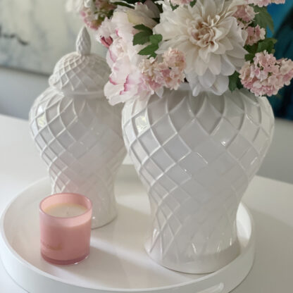 Deckelvase weiß Rautenmuster Dekovase Vase mit Deckel rund bauchig edel elegant Dekoration Dekolieblinge ceramic Jar temple jars