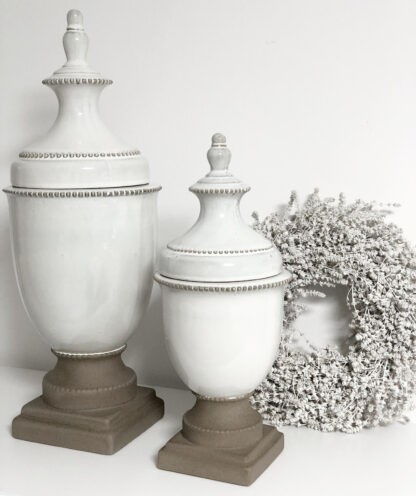 Deckelvase auf Fuß weiß creme mit braunem Fuß Keramik shabby chic Landhaus Mediterran Vase mit Deckel Dekoration home Dekolieblinge