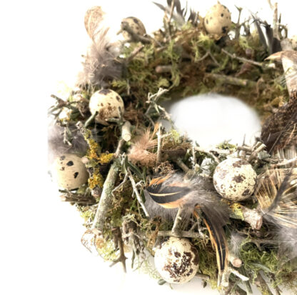 Kranz Nest aus Moos Zweige Federn und Wachteleier Naturkranz braun natur 30 cm