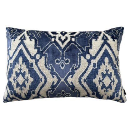 Kissen Motiv Kelim Samt Struktur creme beige mit blau 40x60 cm von steen design edel luxuriöses Kissen