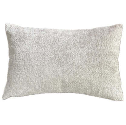 Kissen Motiv Kelim Samt Struktur creme beige mit blau 40x60 cm von steen design edel luxuriöses Kissen