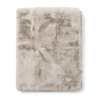 Tagesdecke Webpelz Chinchilla Plaid Kuscheldecke beige sand taupe aus Webpelz Kunstfell Pelzimitat Kunstpelz Tagesdecke Alba extra weich von Riviera Maison