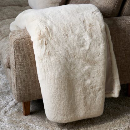 Tagesdecke Webpelz creme beige Heather Riviera Maison 130x180 cm edel super weich Kuscheldecke Herbst-Winterdekoration