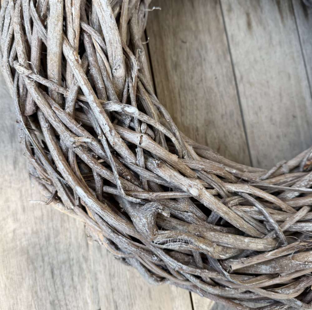 Kranz Naturkranz grau gekalkt Rebenkranz Rattankranz grau XL 50 cm Osterkranz Weihnachtskranz Dekokranz Weidenkranz Shabby chic must haves