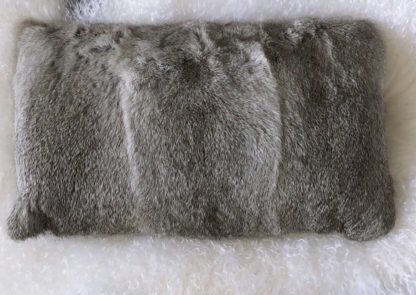 Luxus Kissen echt Fell Hasenfell Kaninchenfell Rabbit echt Leder grau weiß 35x50 cm